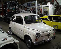 fiat600.jpg (38280 bytes)